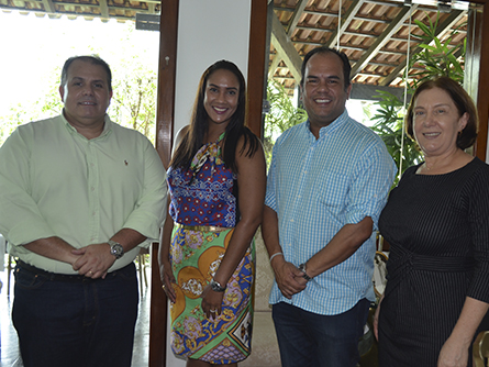 Rochilmer Rocha Filho com a vice-presidente da CAA/AL, o presidente da CAA/BA e a secretária adjunta da Caaro, Helena Maria Brondani